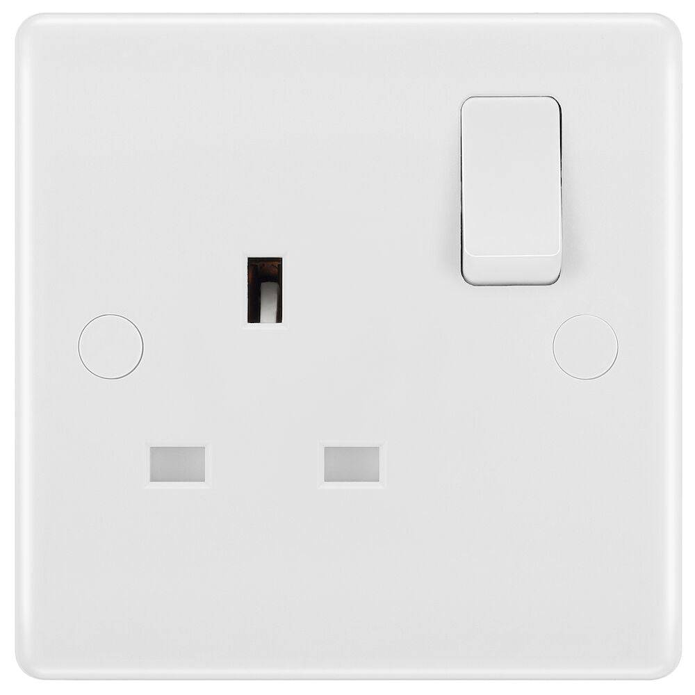 BG Moulded White PVC SP Single Socket 821 - The Switch Depot